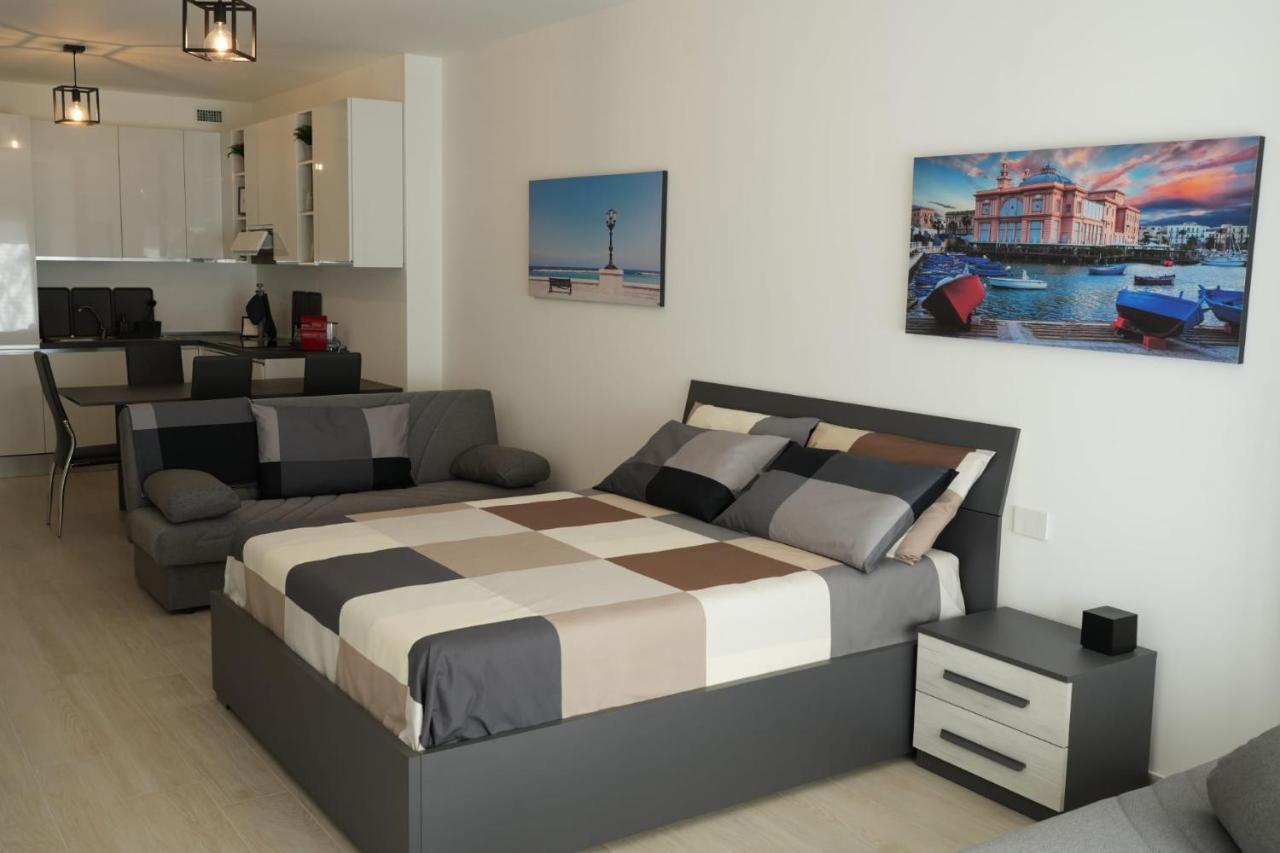 Homega - City Center New Apartment Bari Esterno foto