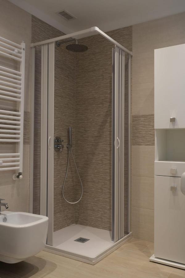 Homega - City Center New Apartment Bari Esterno foto