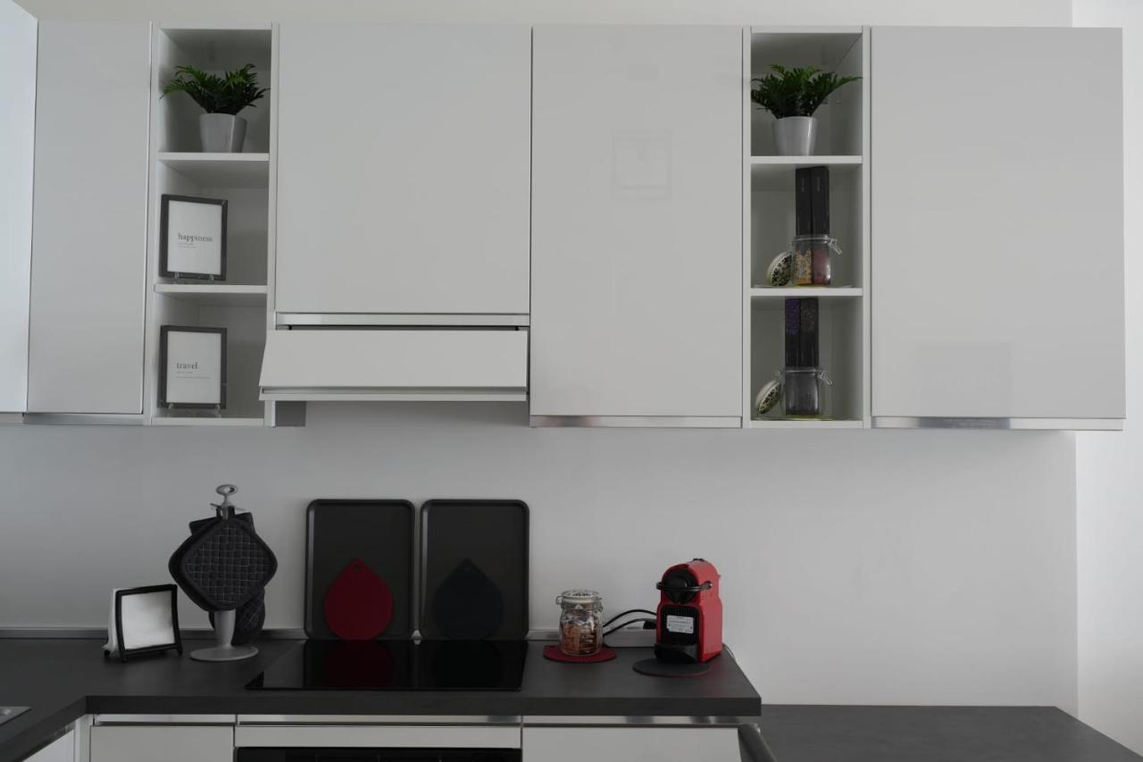 Homega - City Center New Apartment Bari Esterno foto